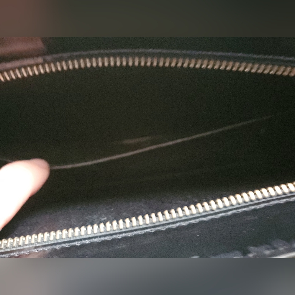 Louis Vuitton Epi leather zipped pouch - Picture 9 of 9